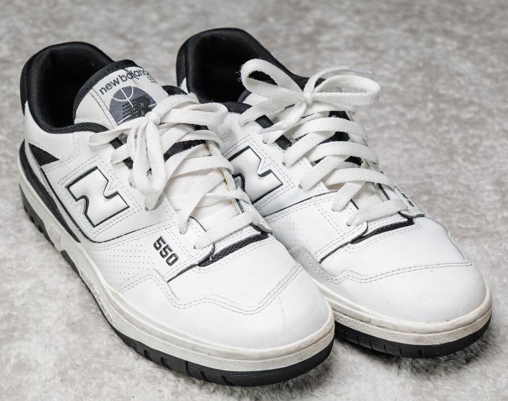 New Balance 550 White Black Leather Oreo Retro Sneakers Mens Size 8 Womens 9.5